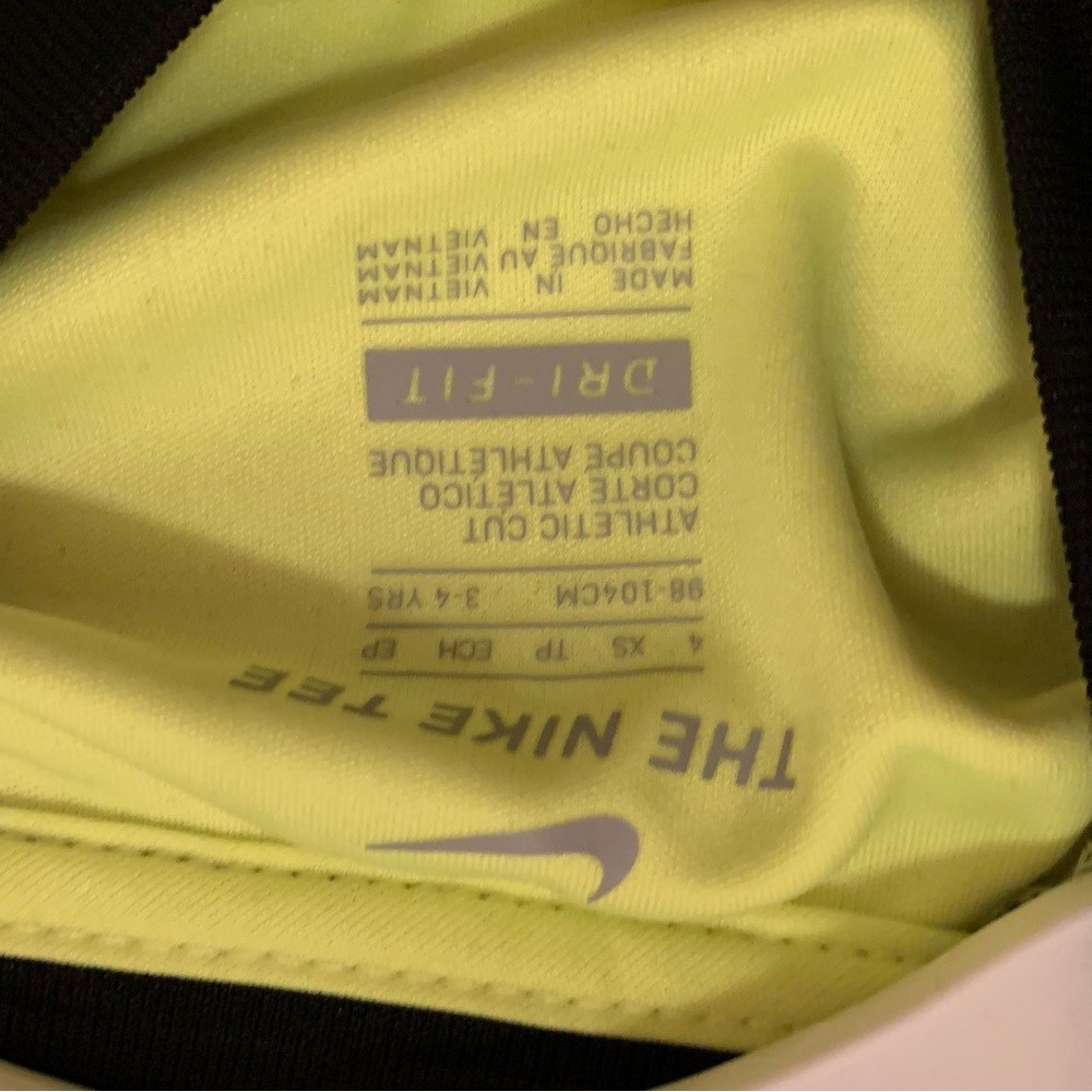 Nike two piece set with track pants and dri fit top - Picture 5 of 6